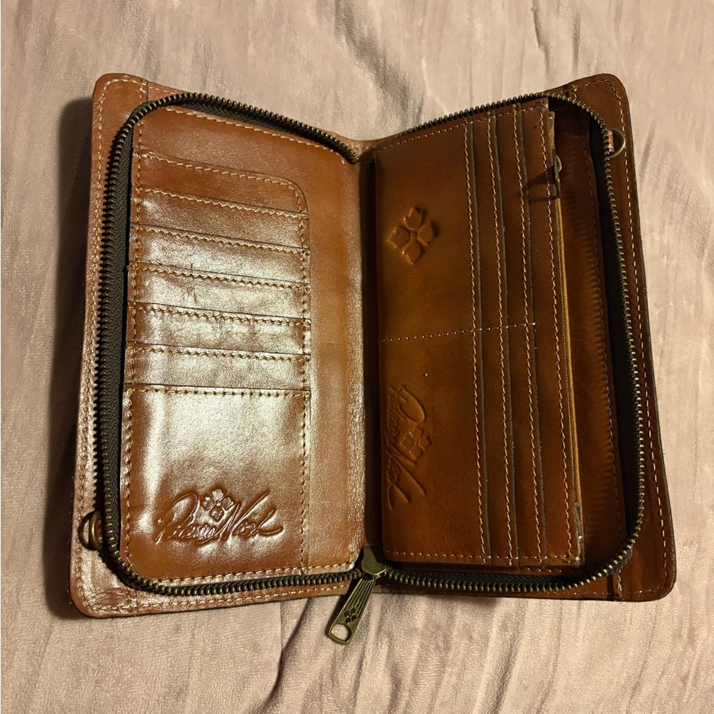 Patricia Nash Azario Leather Crossbody Organizer Wallet - Picture 9 of 11